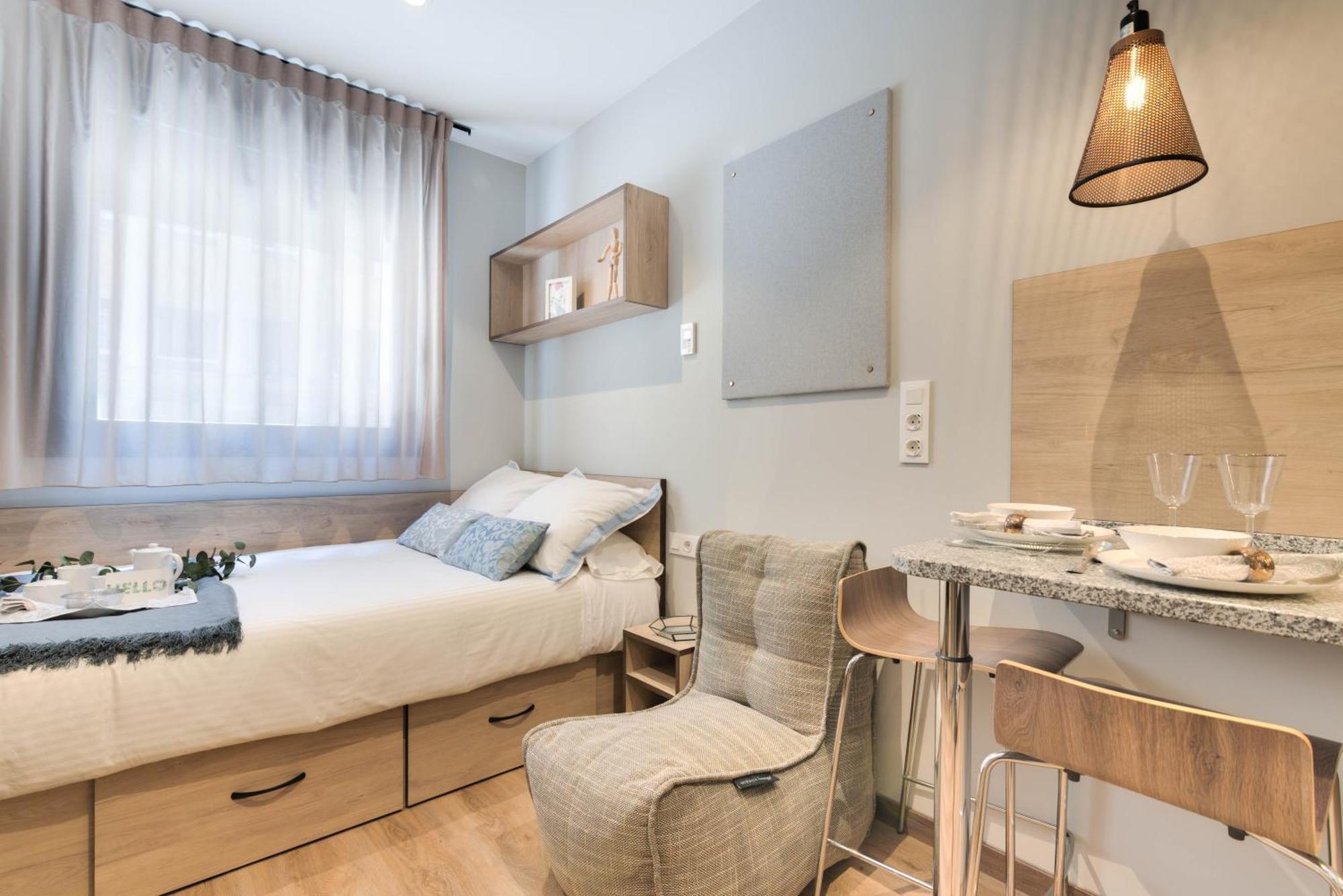 Livensa Living Pamplona Albergue Juvenil Exterior foto